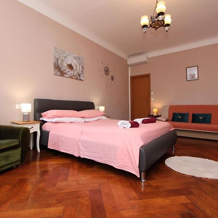 Guest House Barocco Rovinj Exterior foto
